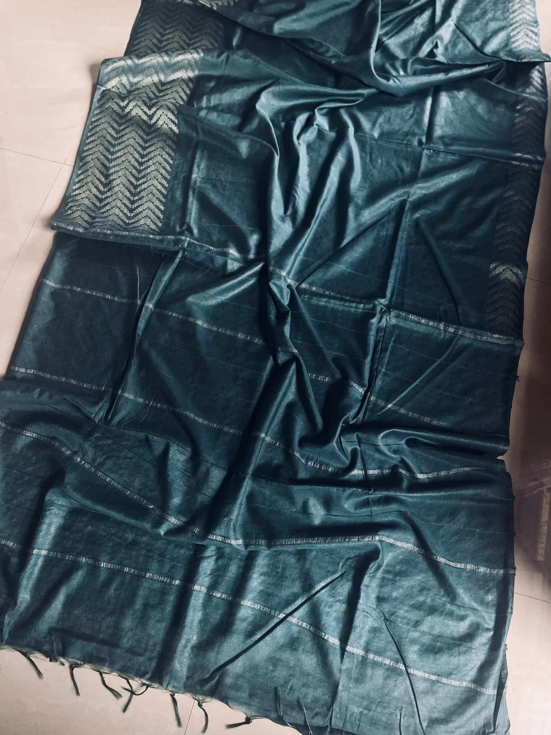 Staple weaving handloom silk saree